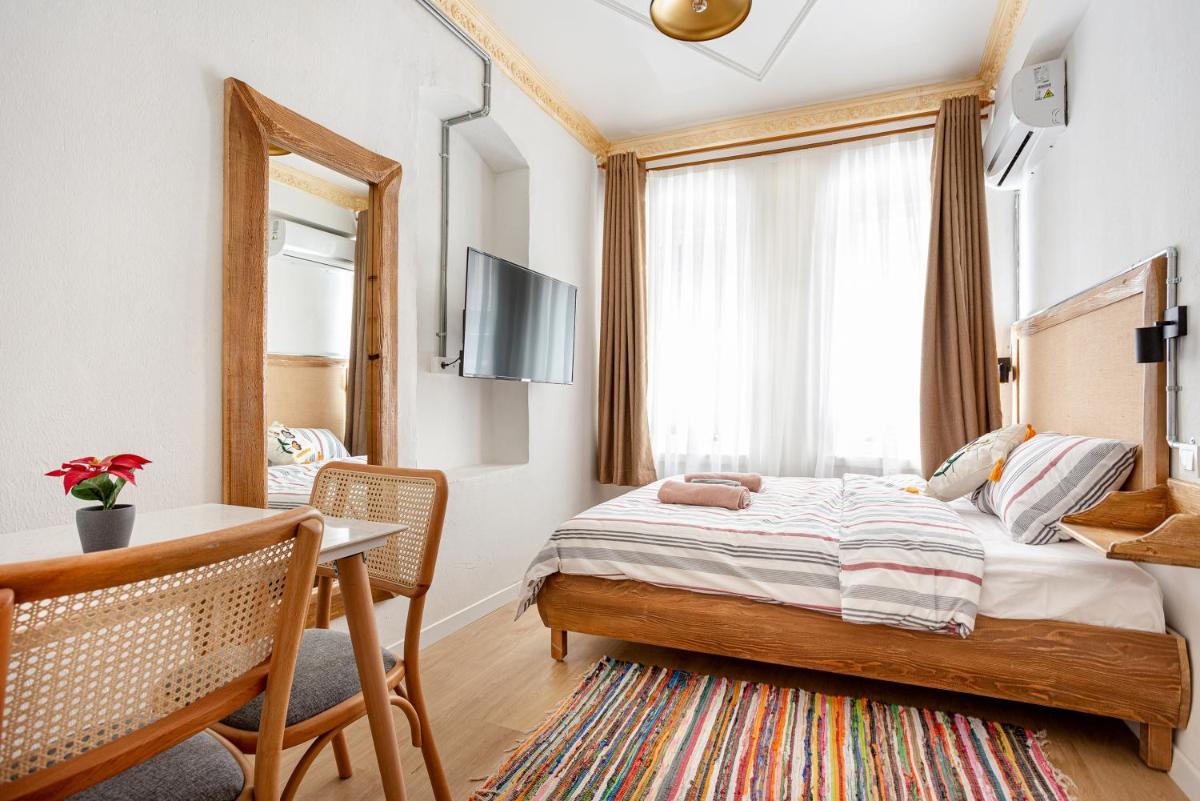 Armel Homes Galata