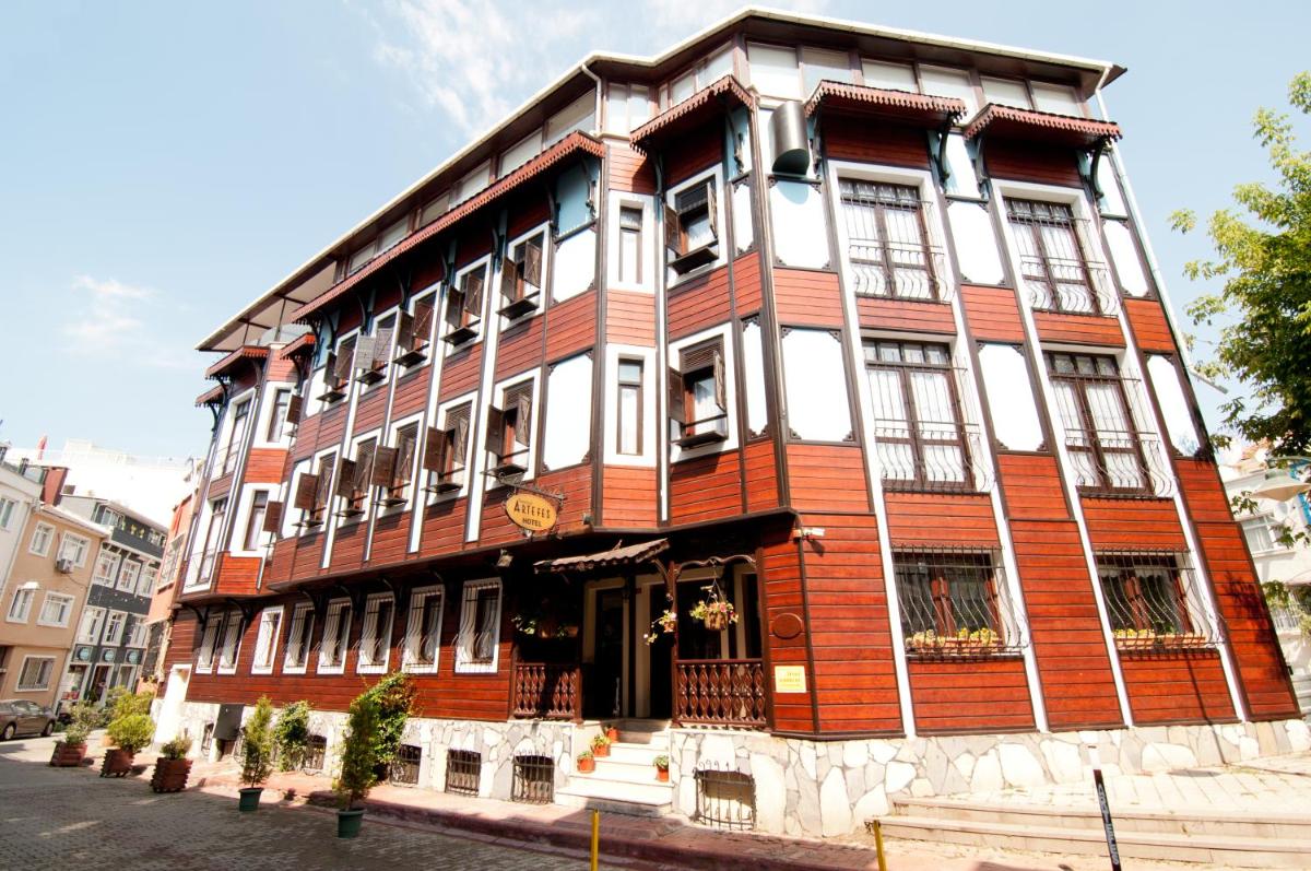 Artefes Hotel Old City