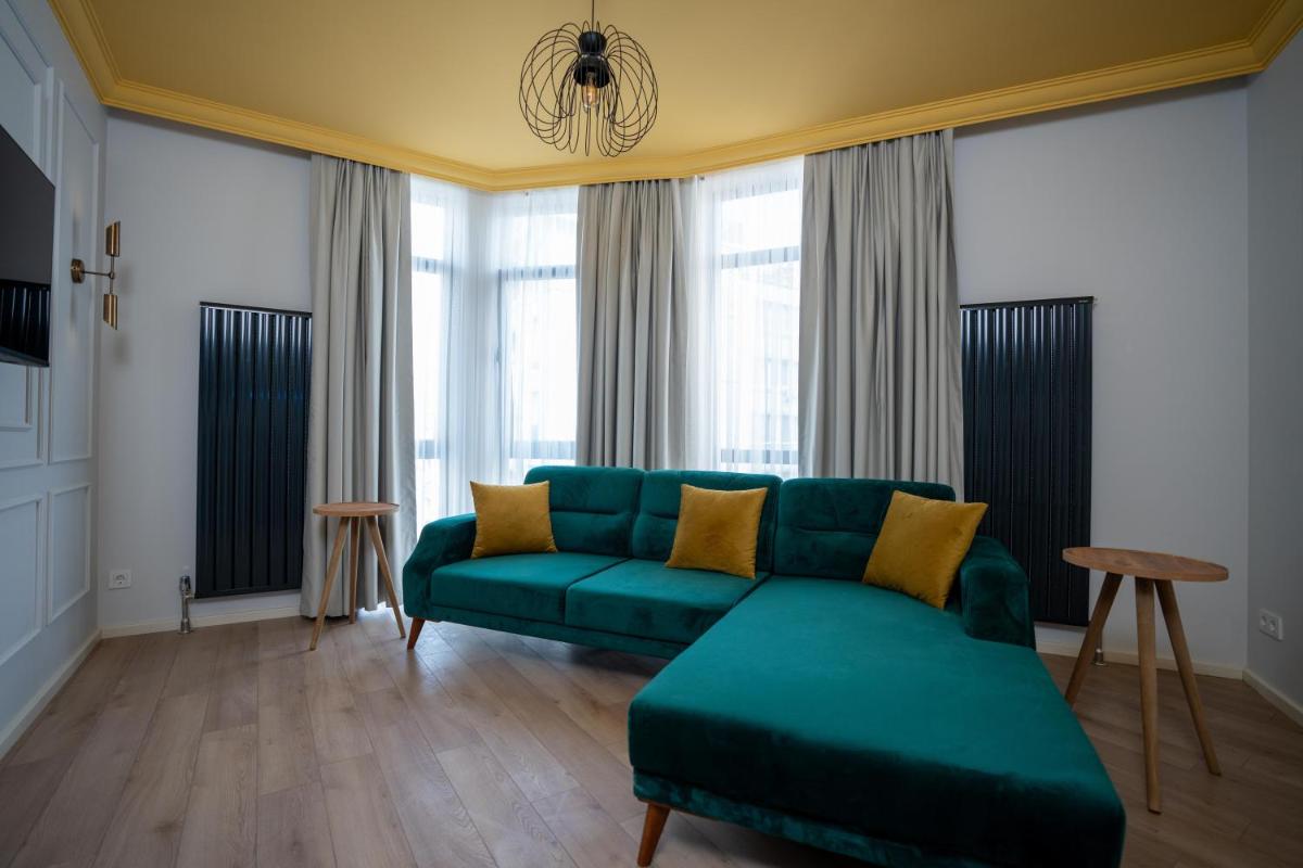 Bird Nest Suites