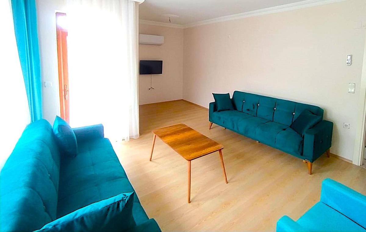Blue 61 Residence