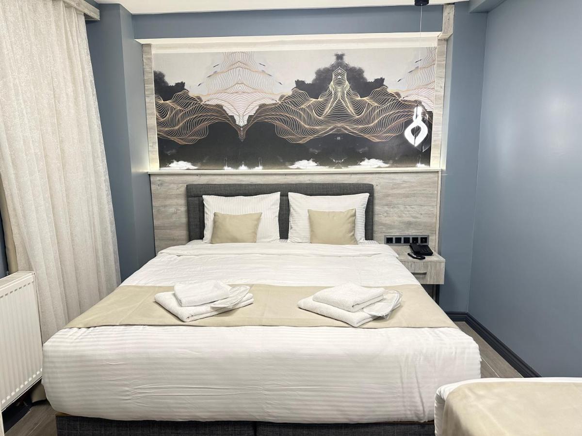 Blue Moonrise Hotel