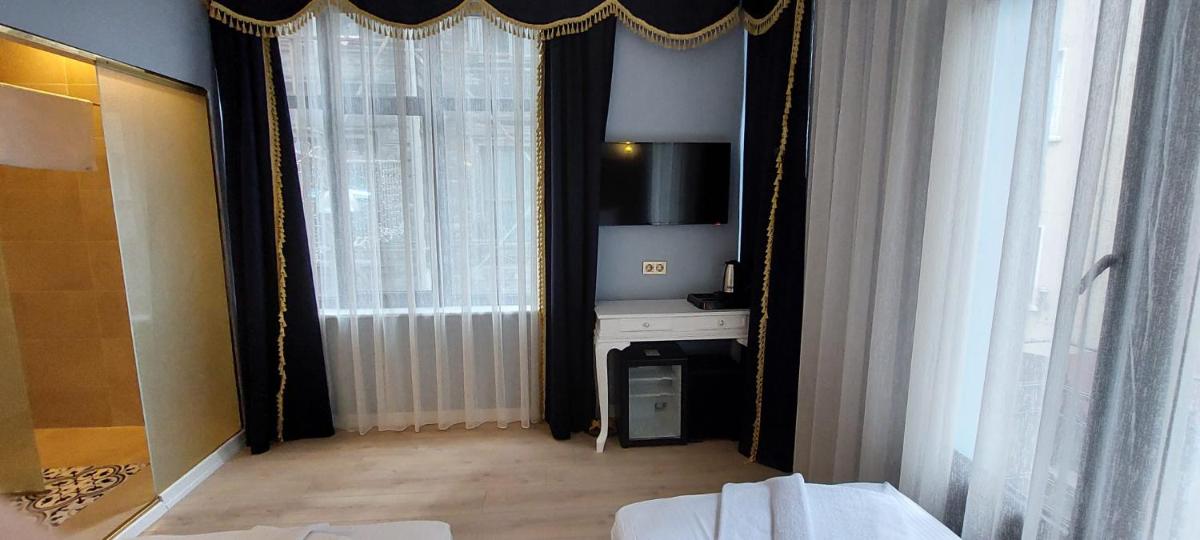 Boss To Hotel Taksim