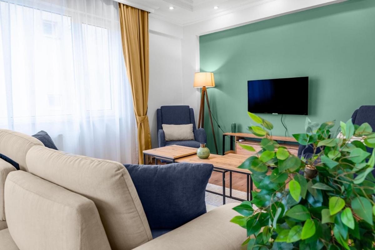 Bright & Cozy 2BR Located In The Heart Of Living