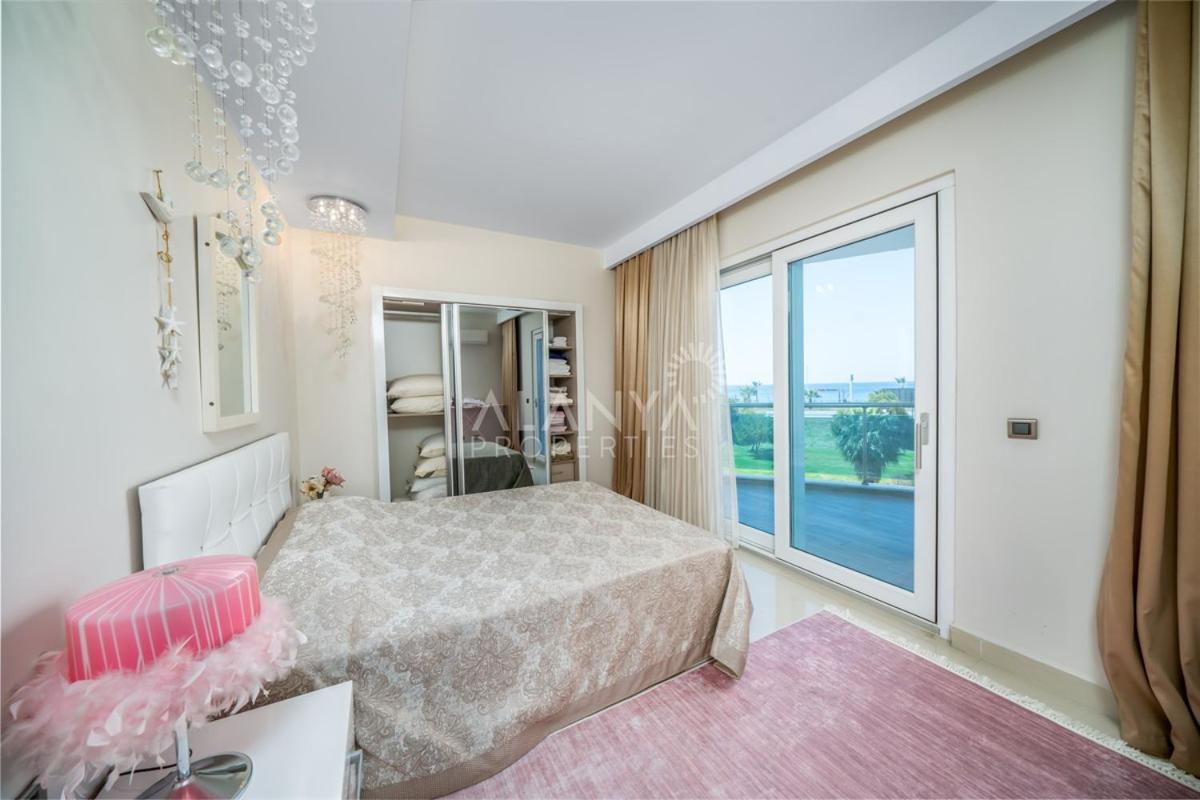 Calista, Empire, Seven Stars Residence