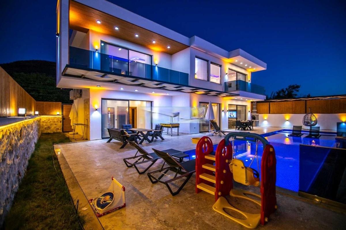 Villa Lycian-Kalkan 3 Bedroom-2 Jakuzzies-Sauna-Turkish Hamam-Huge Private Pool and lovely garden