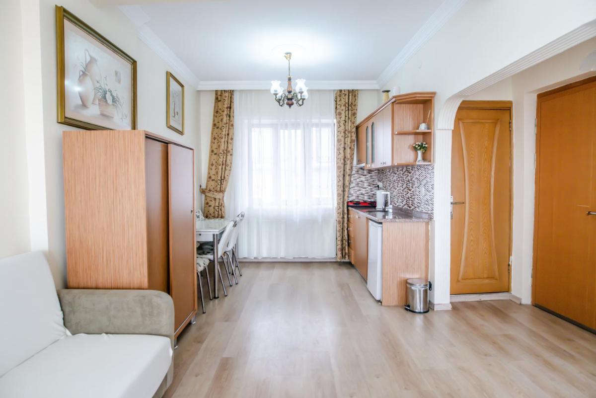 Camelot Apartment