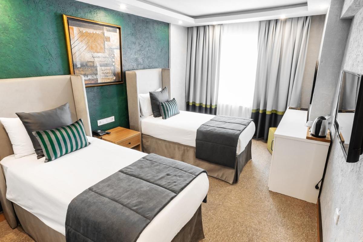 Carlton Hotel Old City