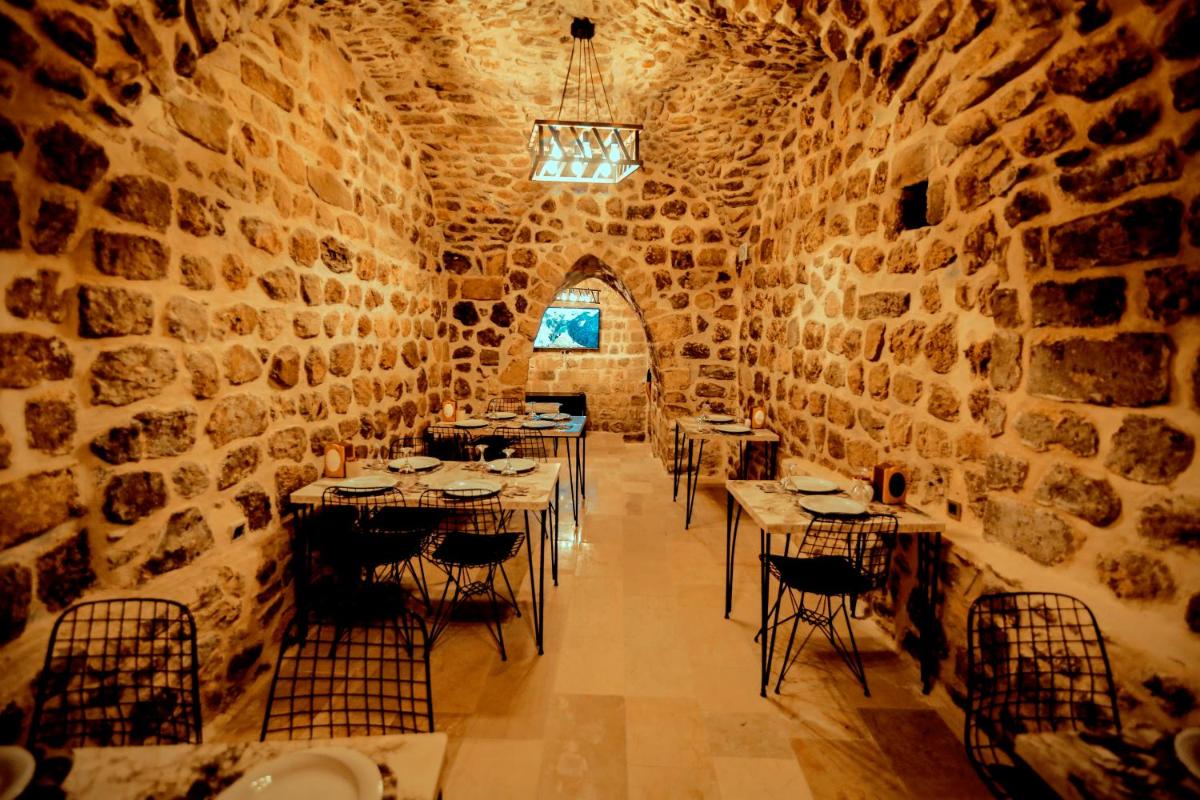CARRA KONAĞI