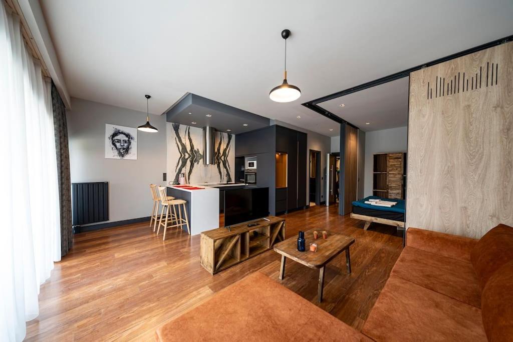 Classy, modern furnished residence-7/24 security ( benesta 147 )