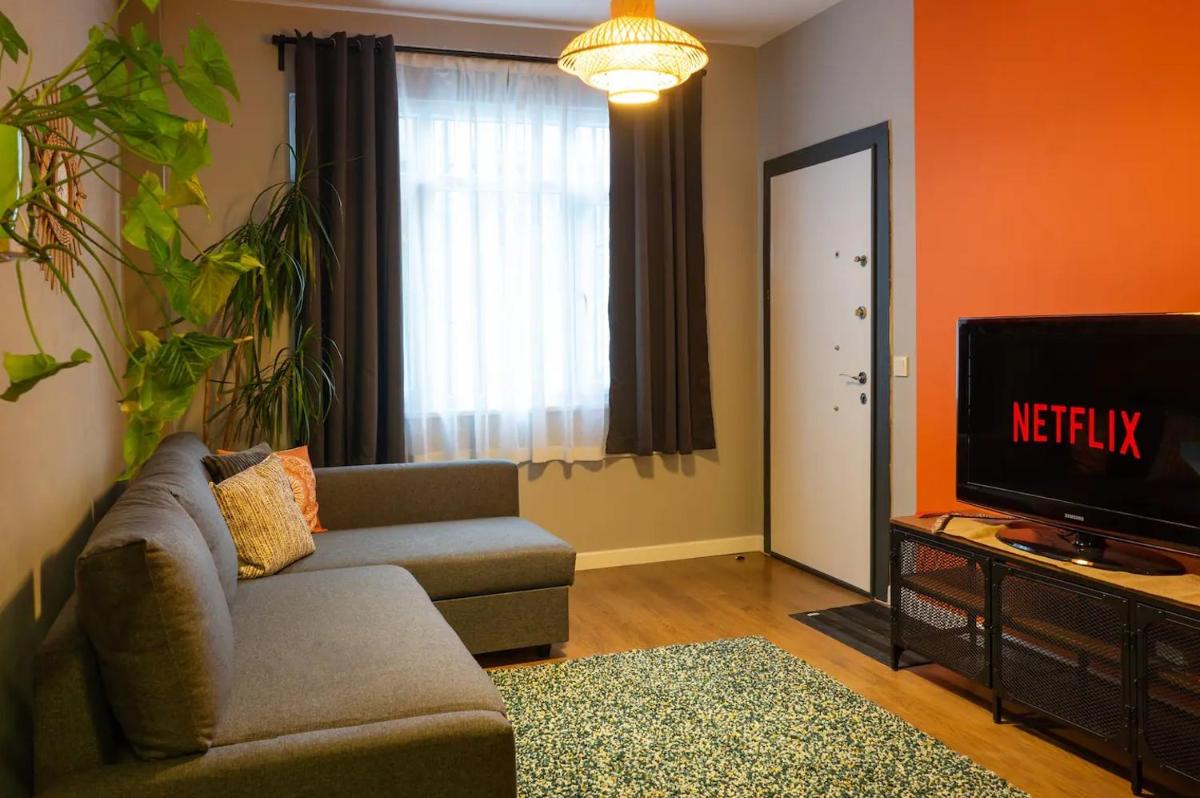 Cosy flat with a garden in central Kadikoy