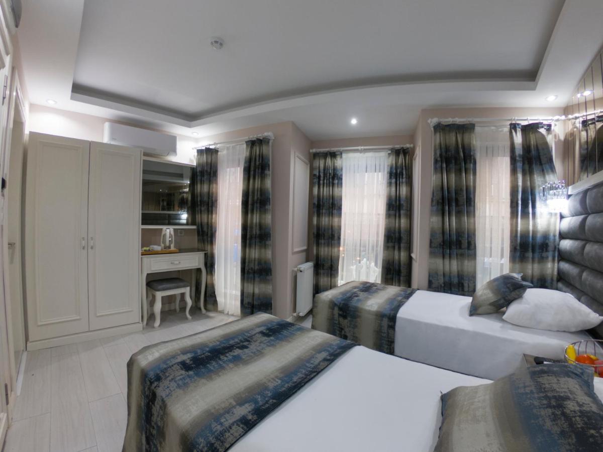 Crowned Hotel