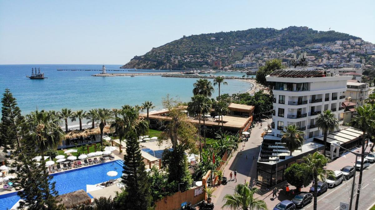 De'MANOR HOTEL ADULT ONLY