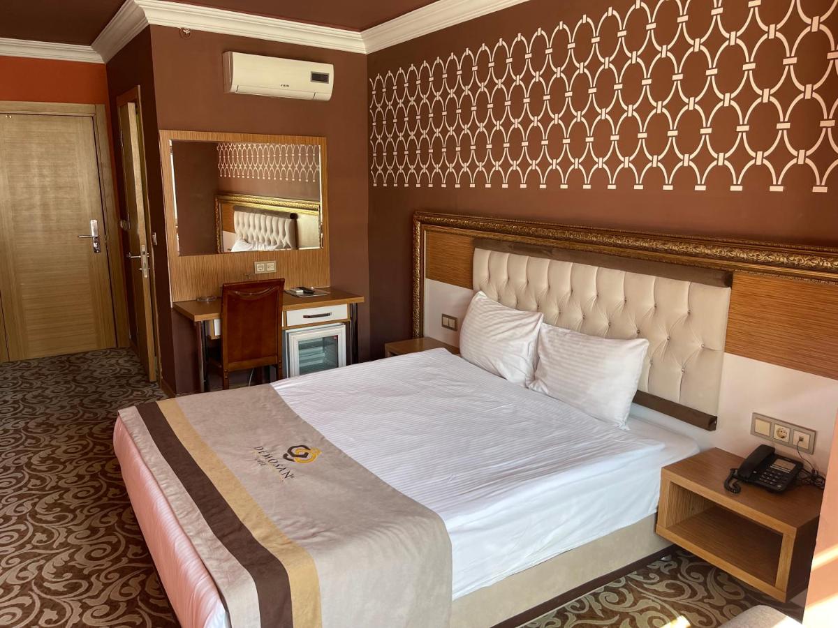 Demosan City Hotel