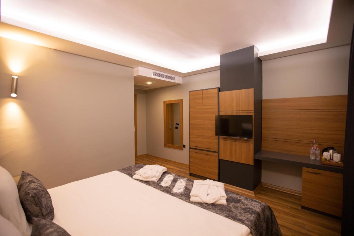 Divares Luxury Hotel