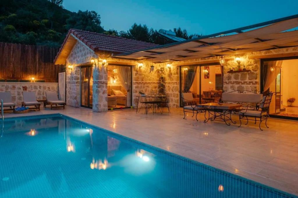 Elisam Villa