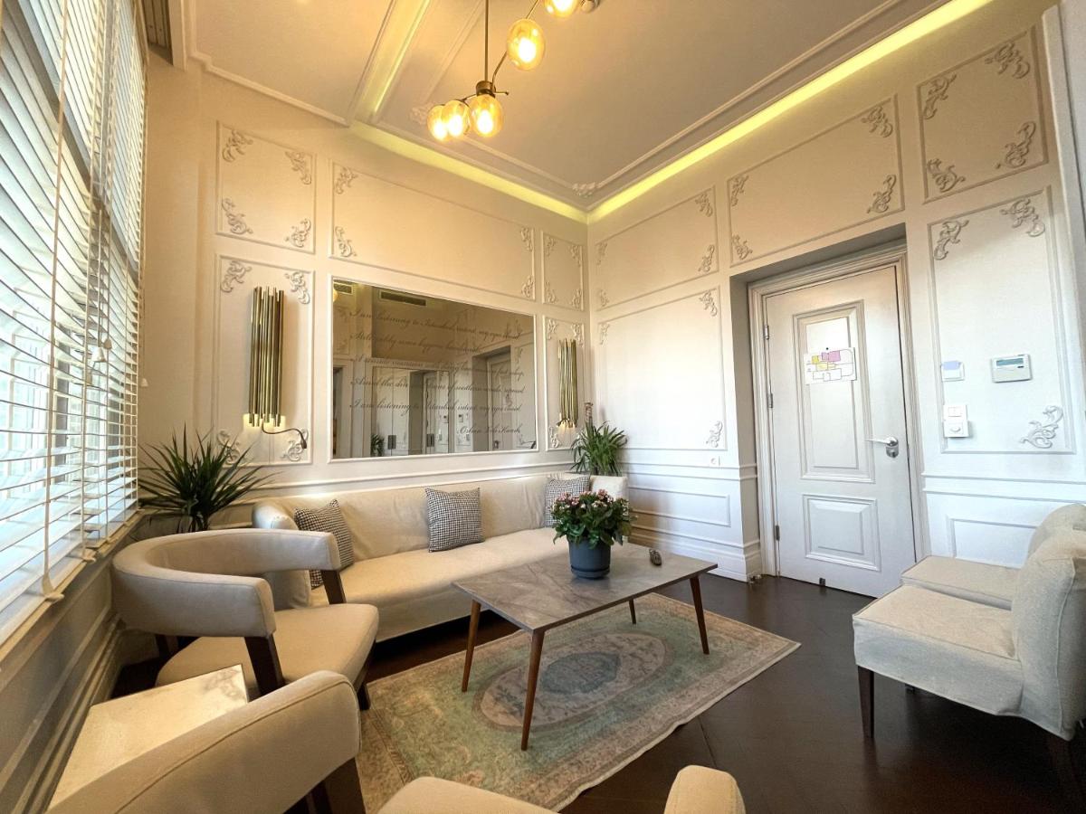 Fuga Hotel Constantinidis