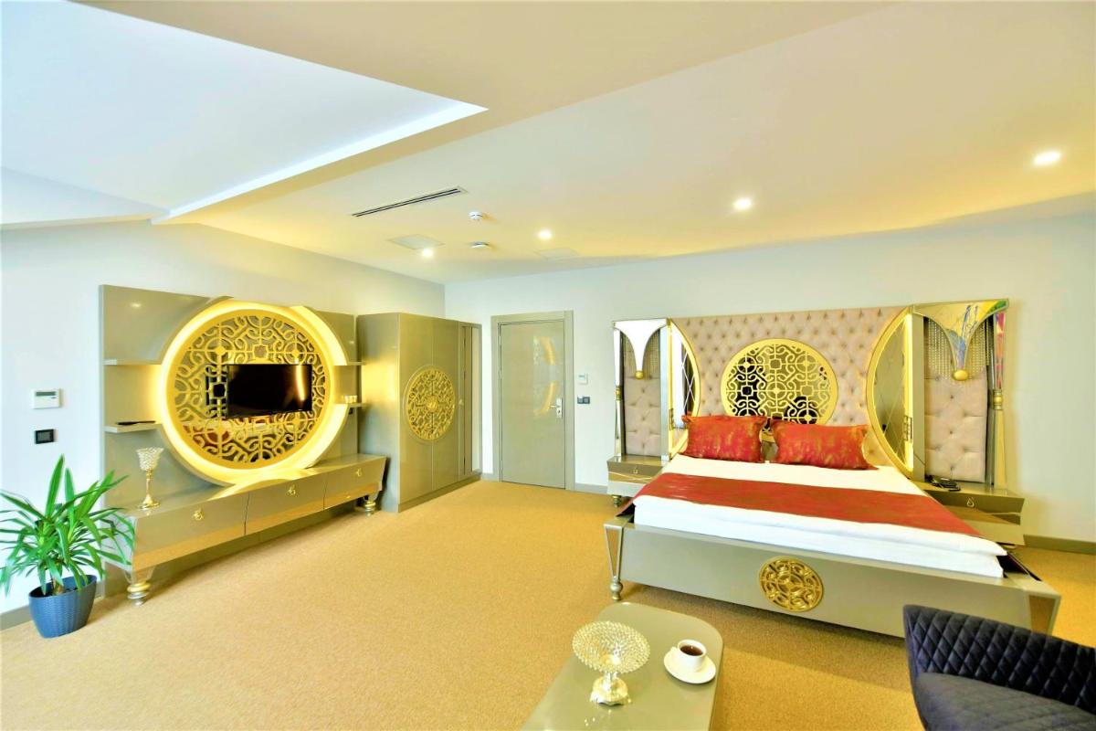 Ghan Hotel