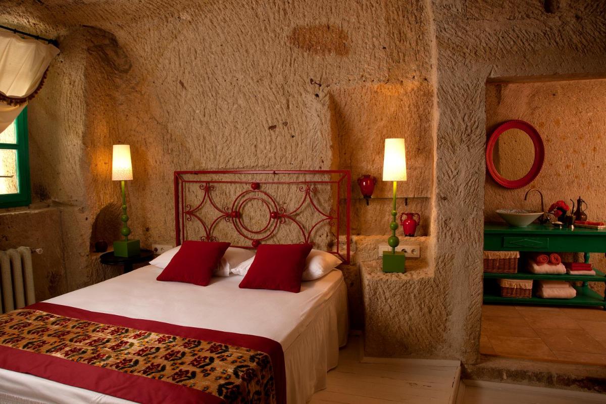Hezen Cave Hotel