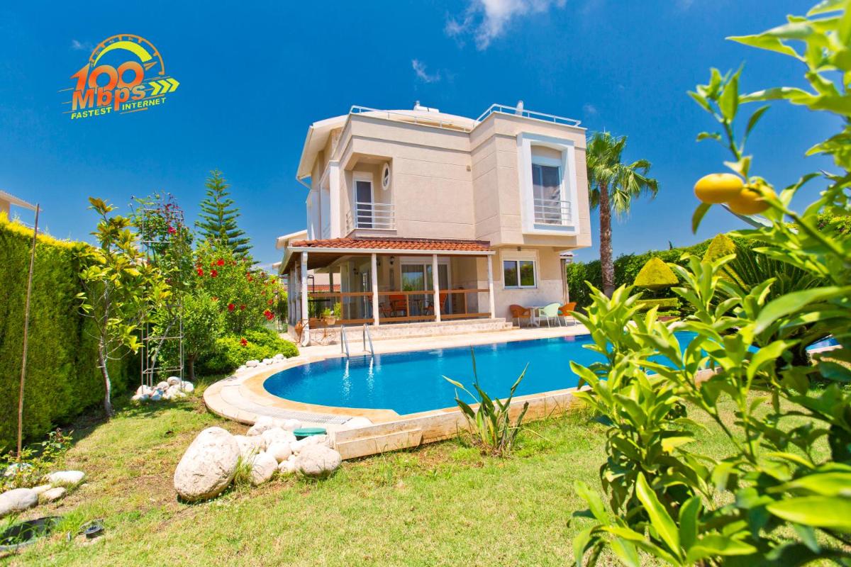 Paradise Town Villa ART