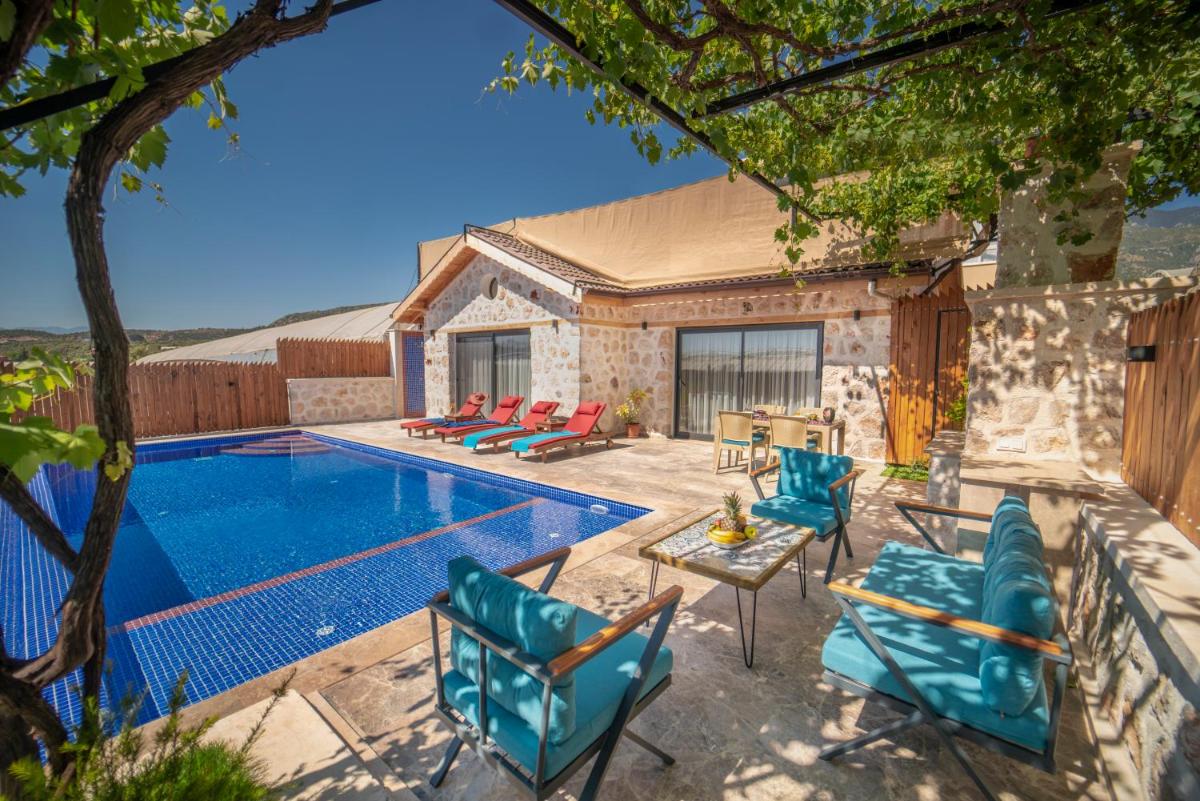 Zorlu - 2 Bedroom with jacuzzi in Kalkan
