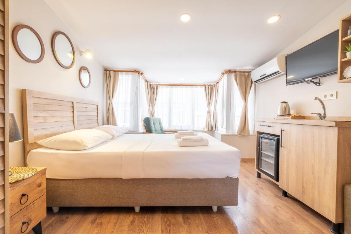 One Point Hotel
