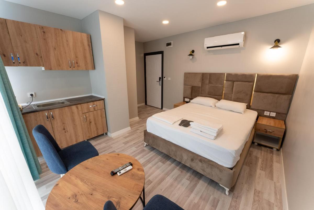 Lacasa Royal Hotel