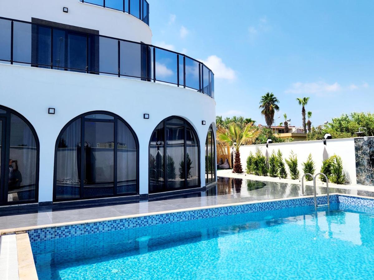 Luxury villa imperial