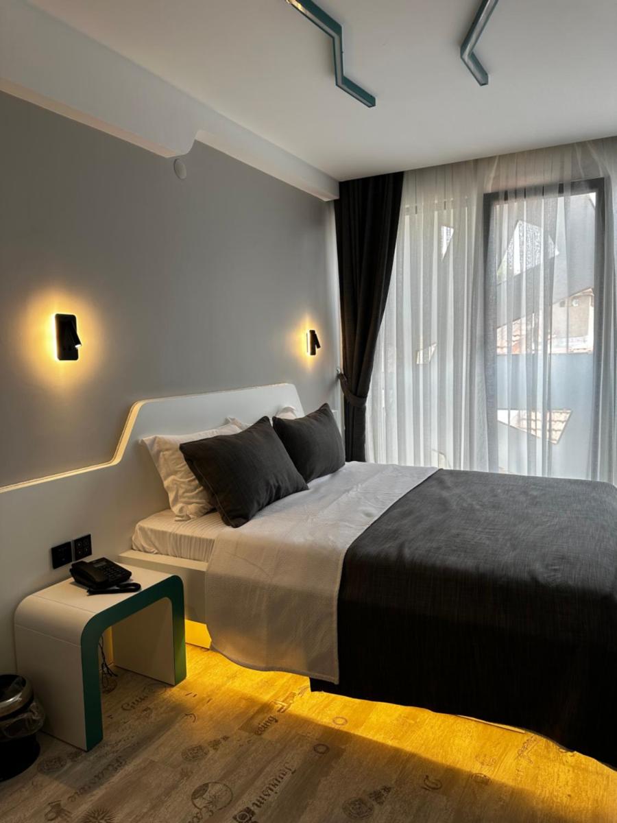 Midis Otel