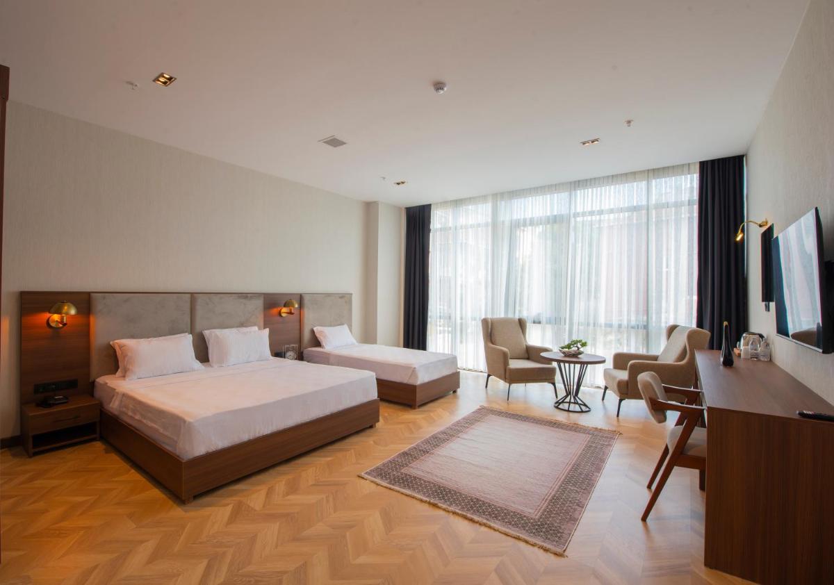Moncher Hotel