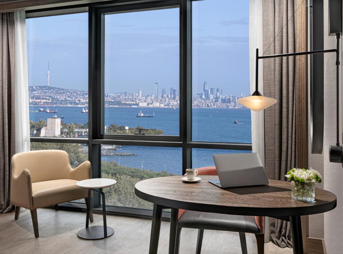 Mövenpick Hotel Istanbul Marmara Sea