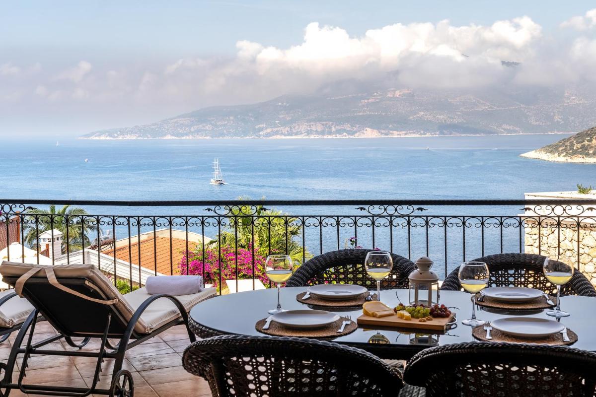 Olympos Apartment with Stunning Sea Views and Pool