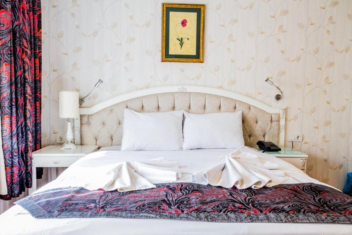 elisa hotel