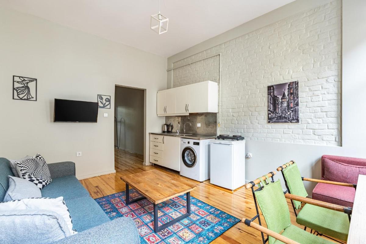 Pin Exclusive 1 BD Taksim A3