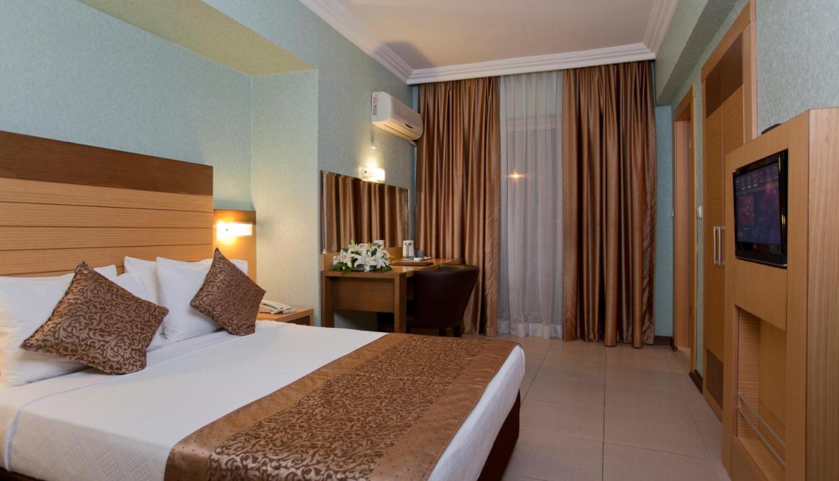 Remi Hotel