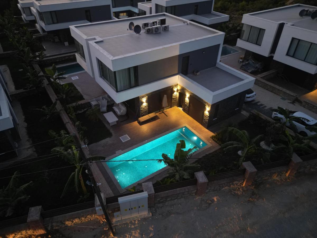 Rumi Villas