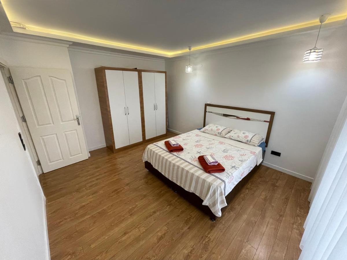 SA Apartments! 2bd Flat 150m to the Beach