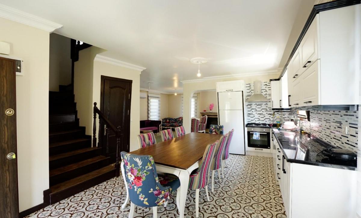 Sapanca Manzara Villa 1 Isıtma Havuzlu