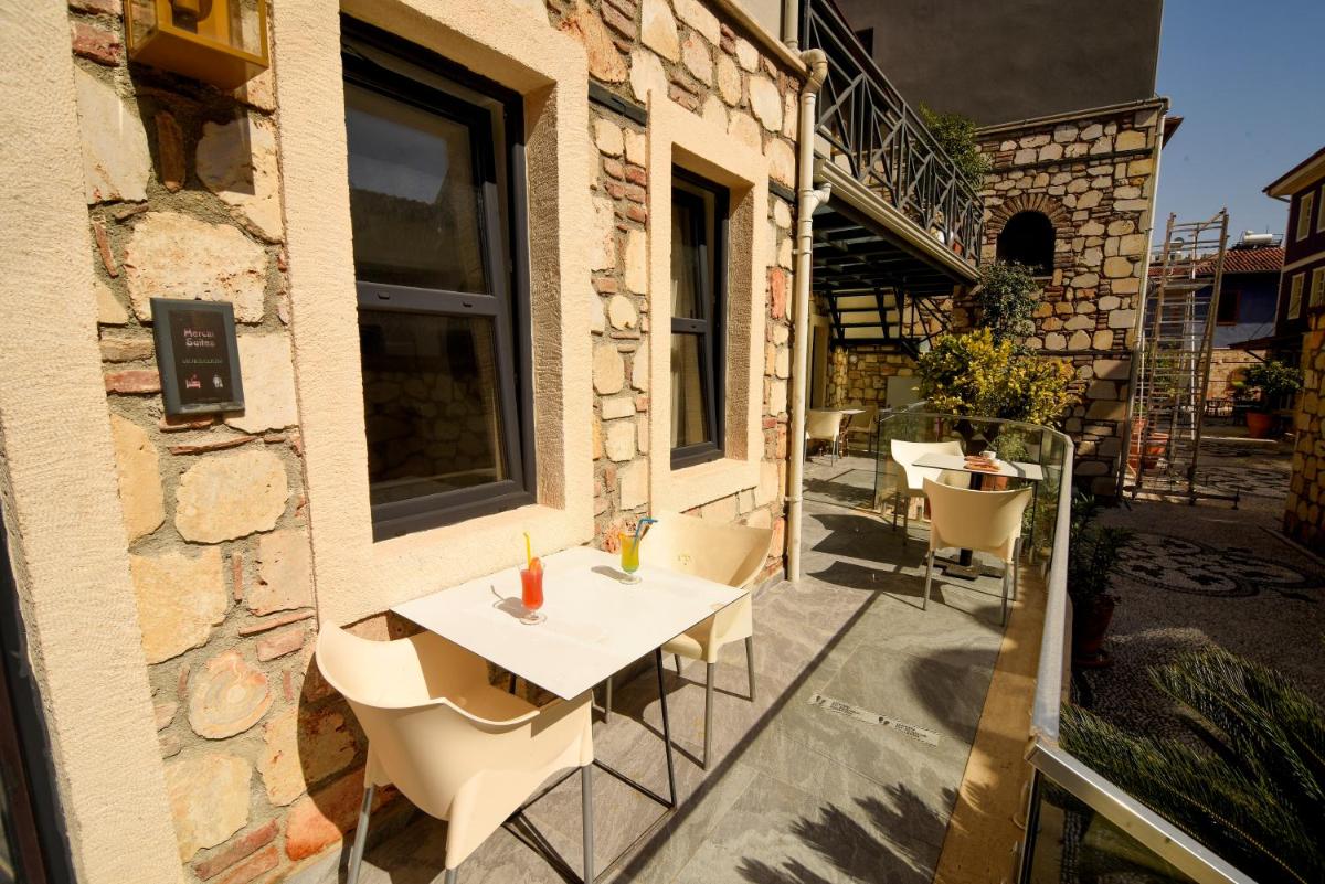 Lovely Garden Flat with Patio near Hadrian's Gate