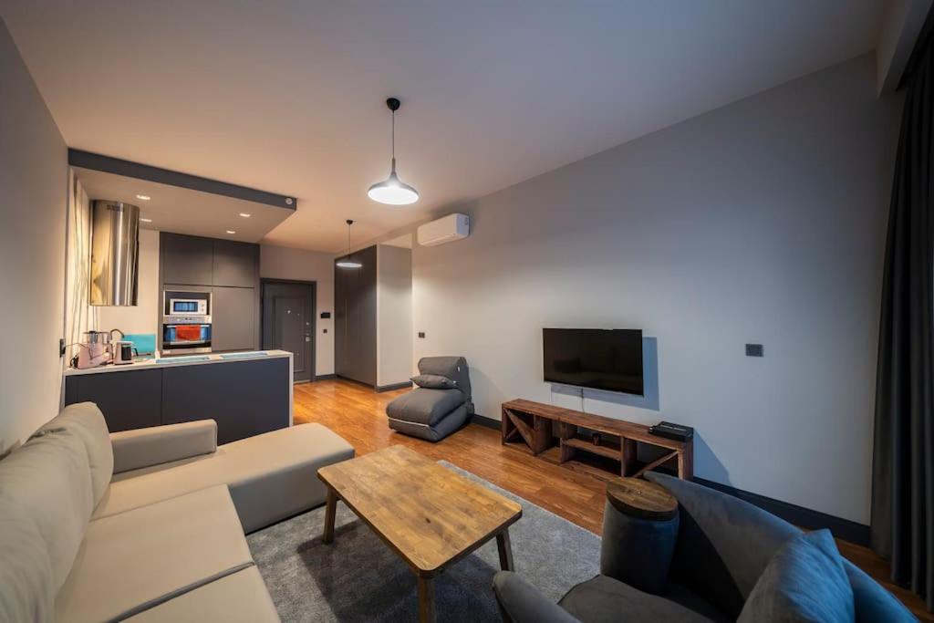 Superior, classy residence,7/24 Security,2 bedroom ( Benesta 138 )