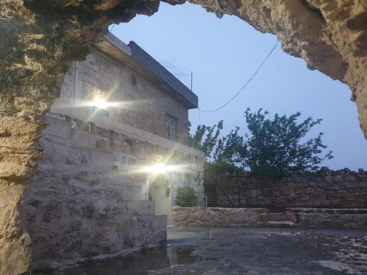 Tarihi Midyat Acar Konağı - Tüm Konak Kiralama