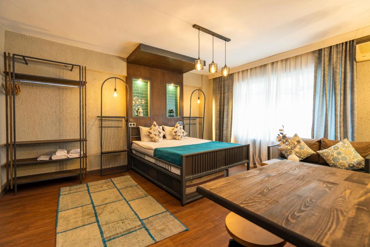Cube Suites