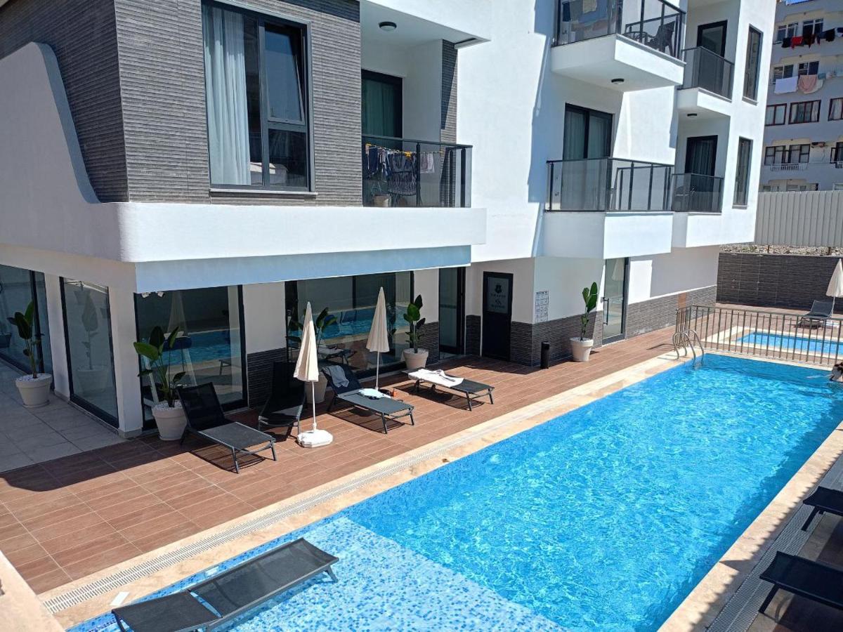 The Yacht apartments