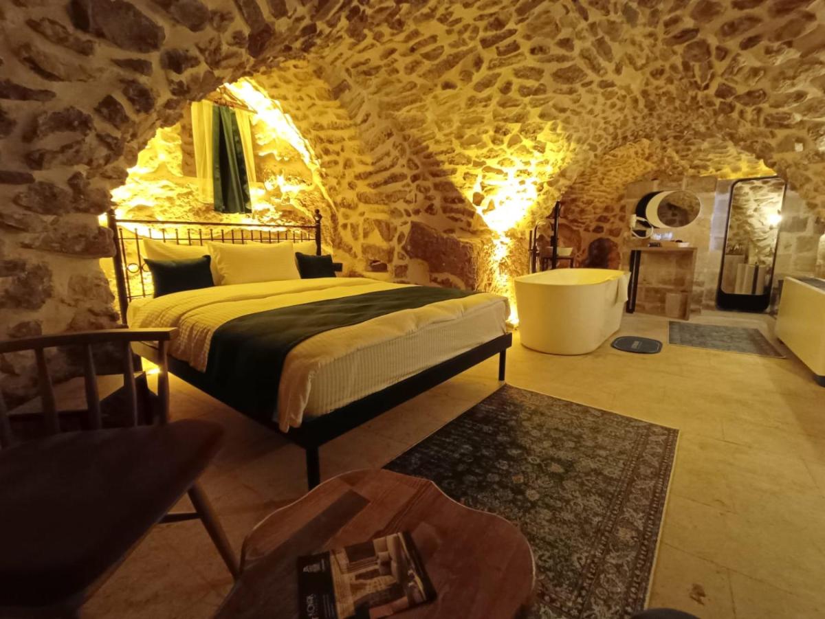 TUĞMANER Small House AJAR
