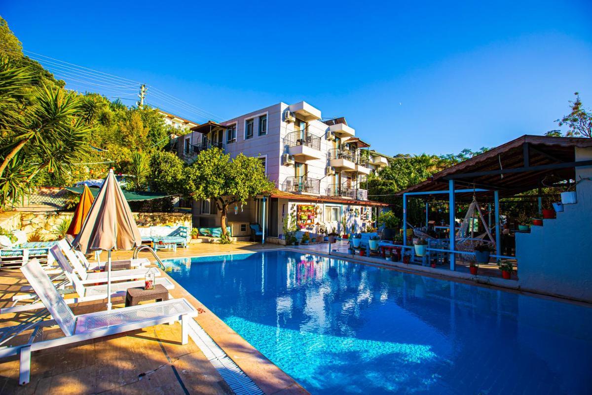 TUTHALİYA HOTEL
