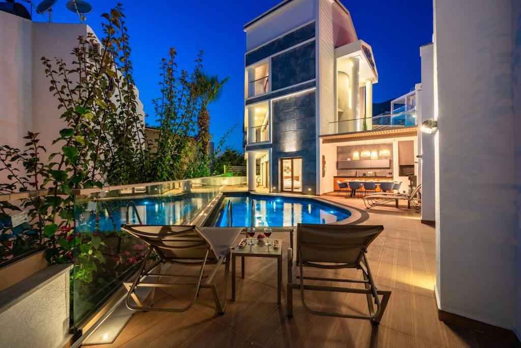 ViLLA ARHAN