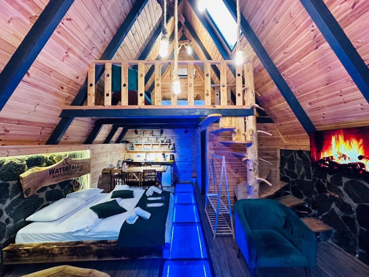 Waterfallbungalow