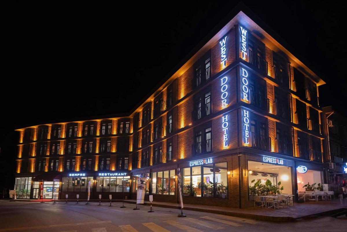 WestDoor Hotel