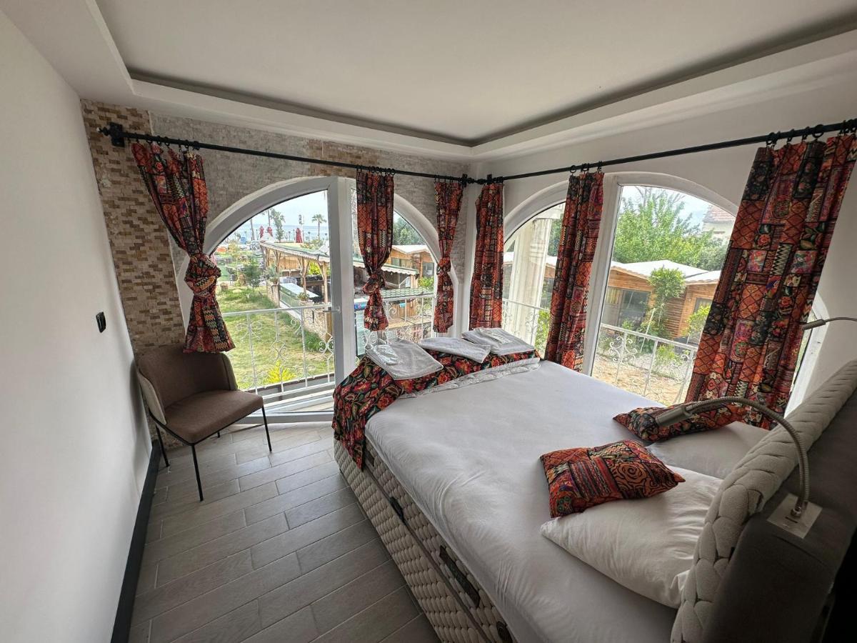 White Country Boutique Hotel